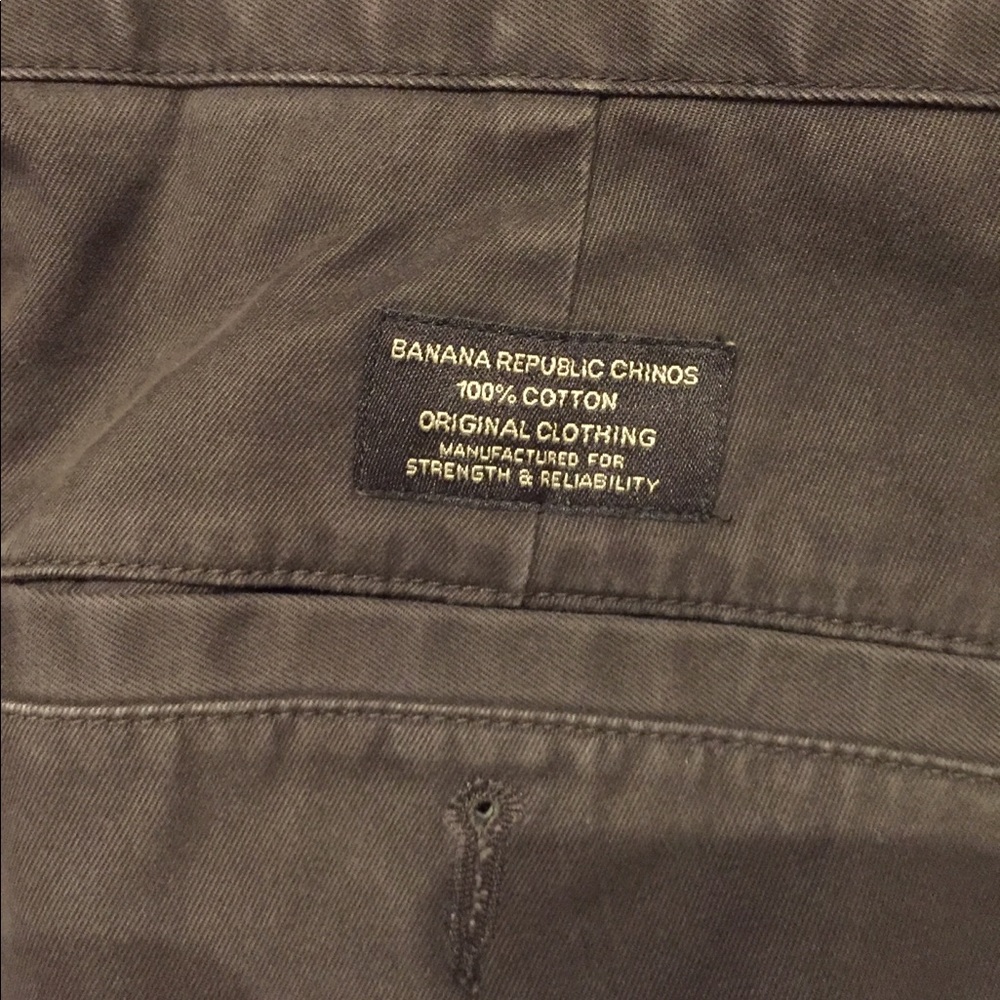 Banana Republic Straight Fit 33x32